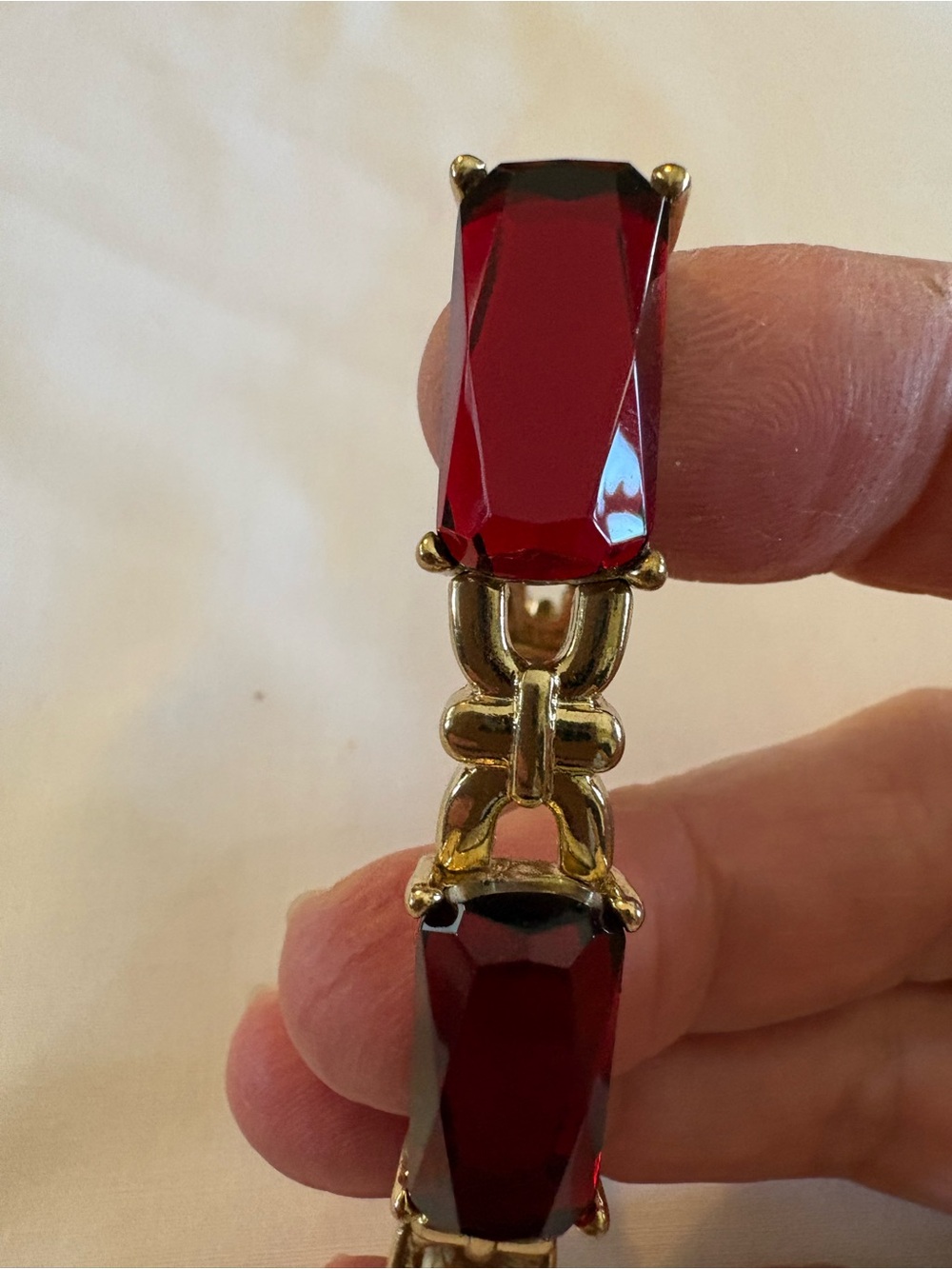 Source Unknown Gold-Tone Bracelet with Garnet Red Stones - Picture 2 of 4